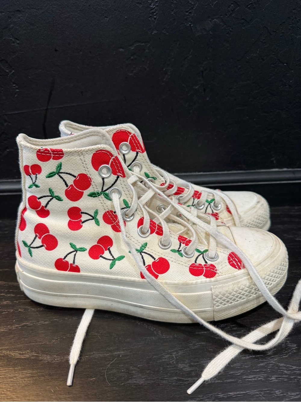 Converse Wmns Chuck Taylor All Star Lift Platform High 'Cherries'